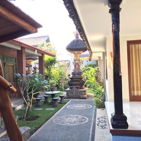 Twins Homestay Canggu Esterno foto