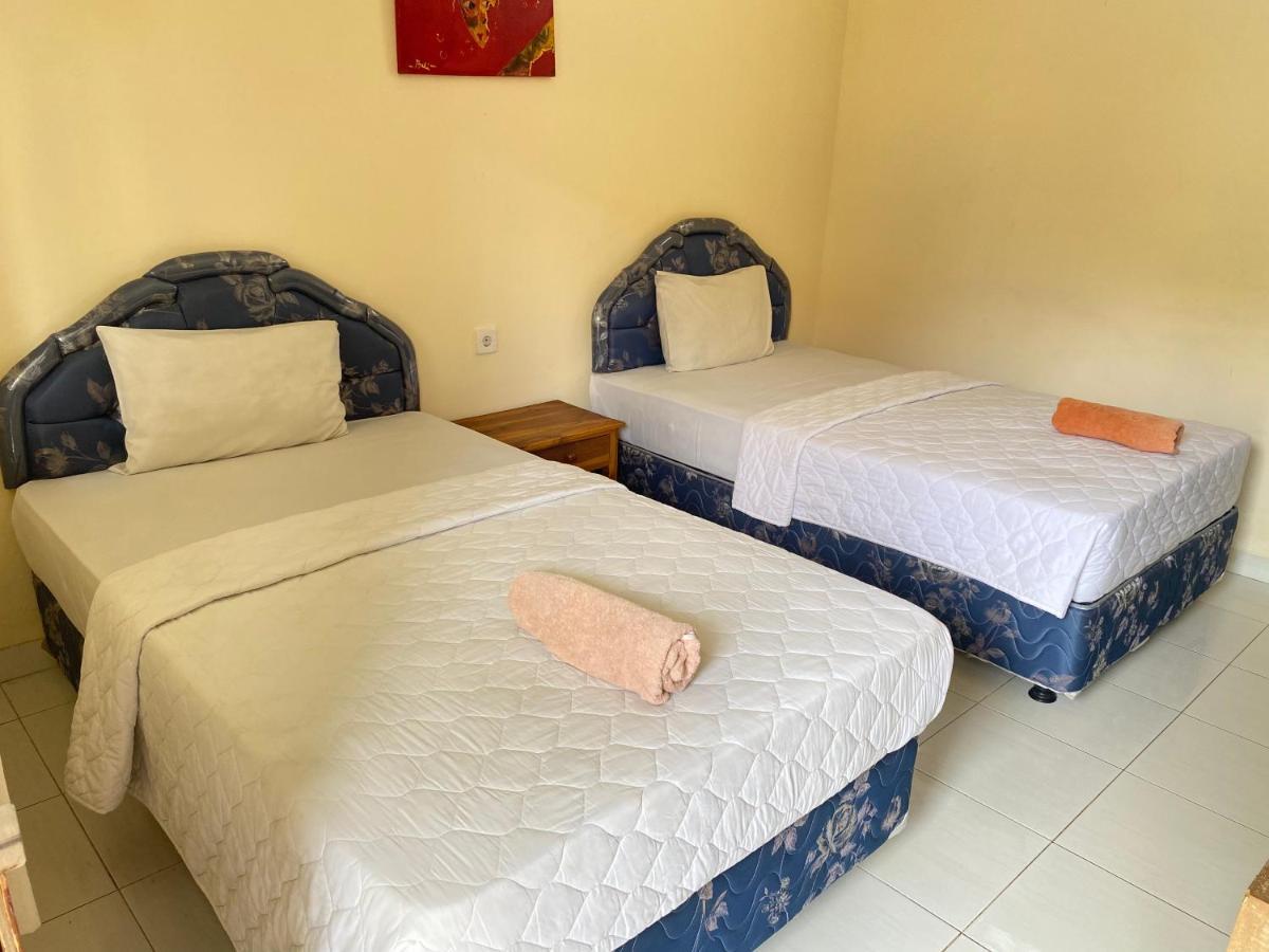 Twins Homestay Canggu Esterno foto