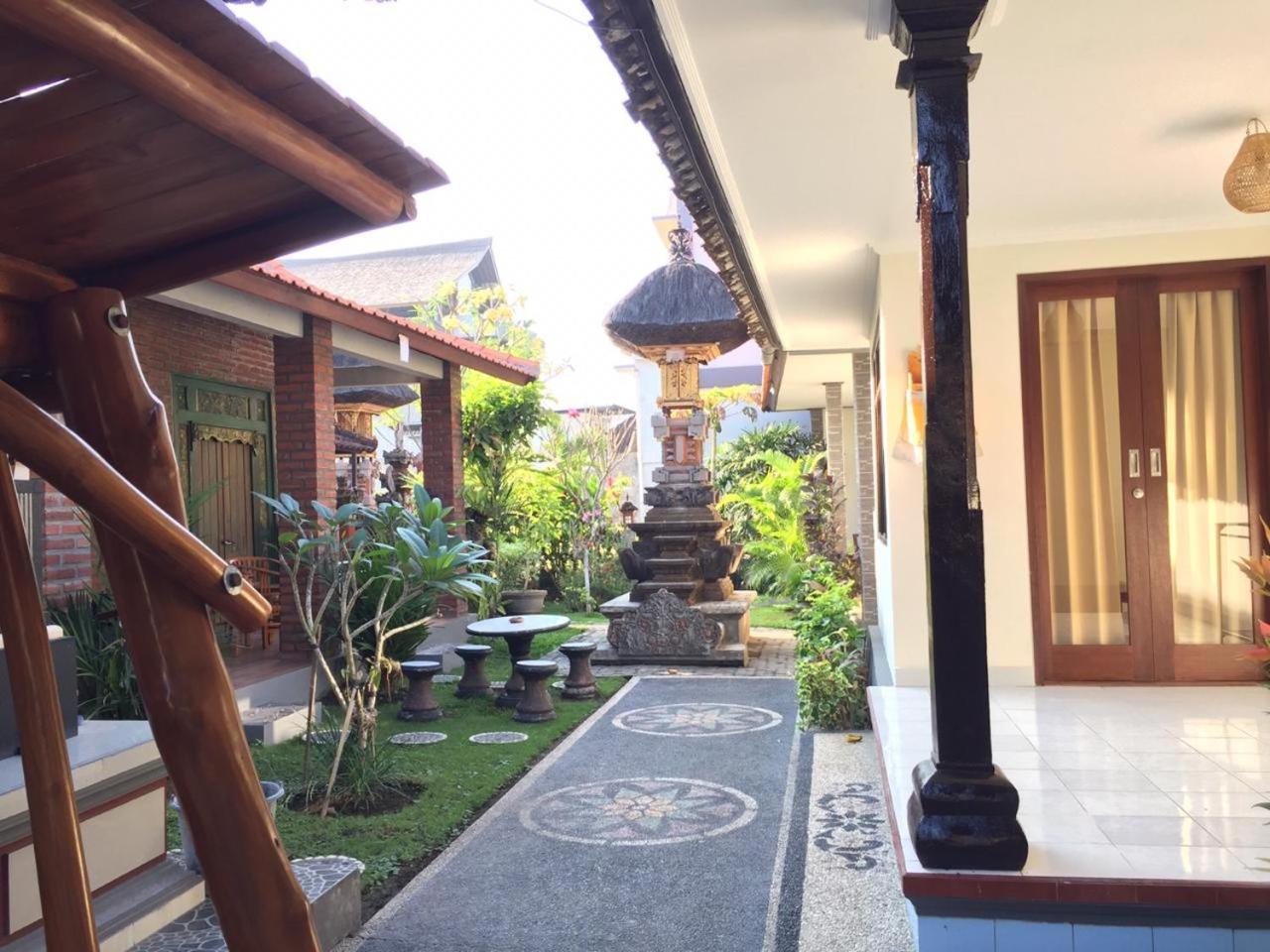 Twins Homestay Canggu Esterno foto