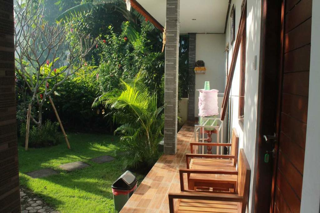 Twins Homestay Canggu Esterno foto